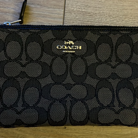 Small Coach Bag - Picture 2 of 8